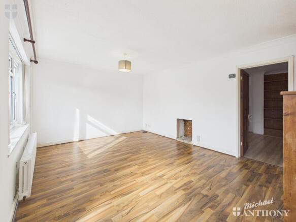 CAM03852G0-PR0600-STILL003