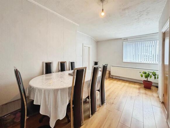 4 bed End of Terrace for sale Image 4