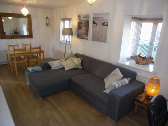 Living./ dining area