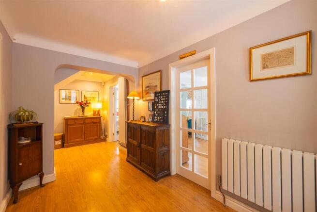 Hinderton Road, Neston, Cheshire photo 4