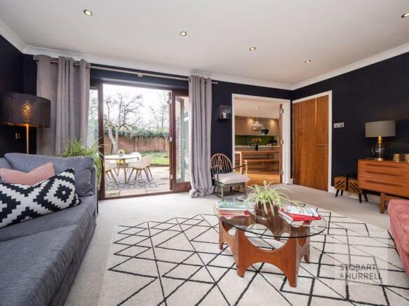 Lounge Outlook