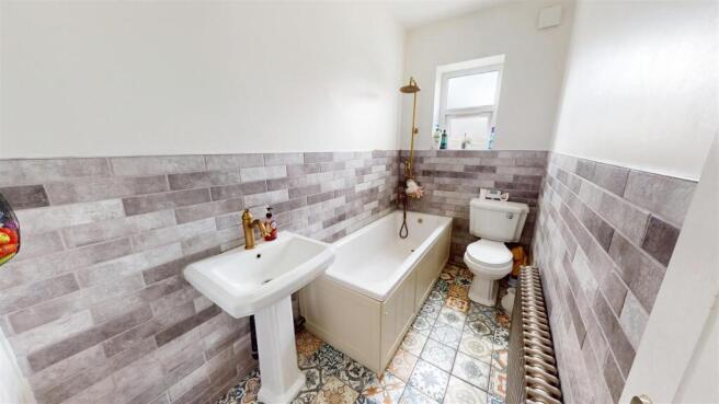 3 bed Terraced for sale Image 8
