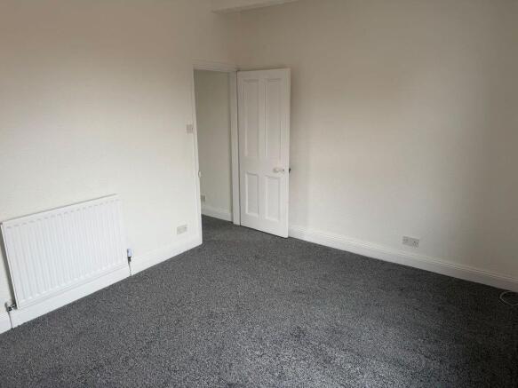 2 bed Terraced to rent Image 9