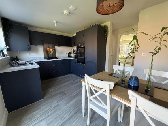 3 bed Detached for sale Image 4