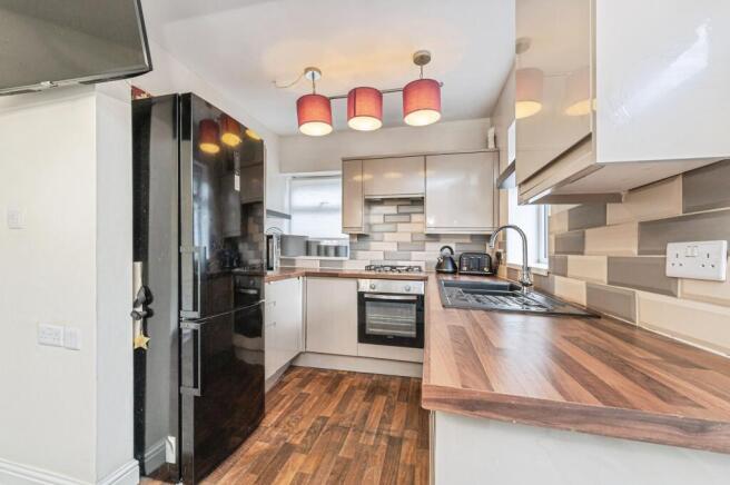 3 bed Semi-Detached for sale Image 5