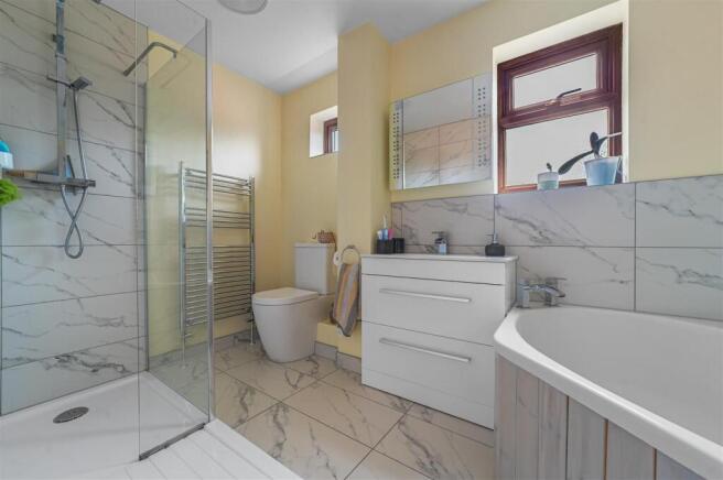 Skelton Close, Lawford photo 4