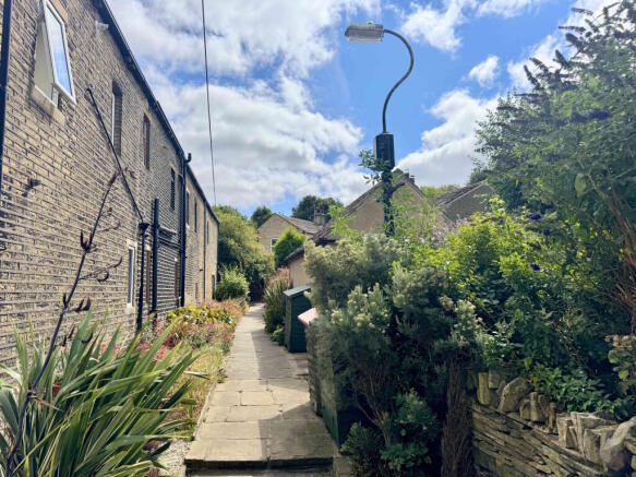 2 bed Cottage for sale Image 4
