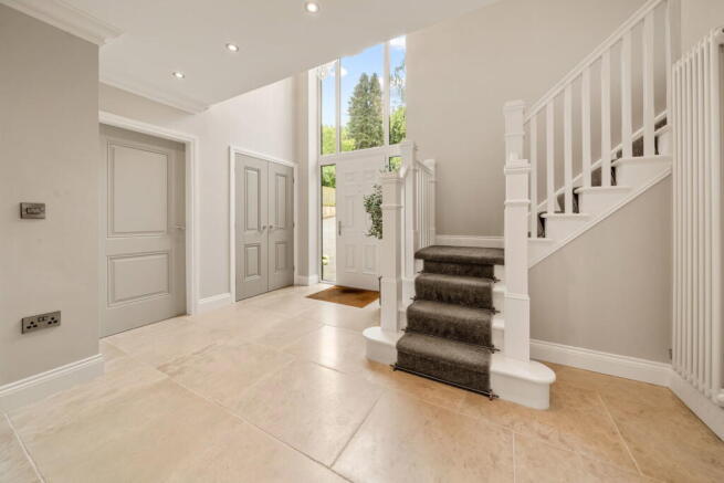 4 bed Detached for sale Image 8