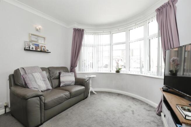 3 bed Semi-Detached for sale Image 5