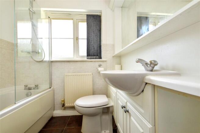 4 bed Detached for sale Image 4