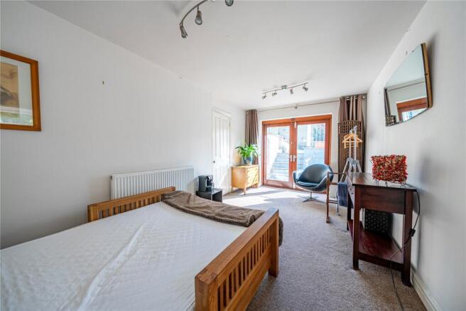5 bed Semi-Detached for sale Image 12
