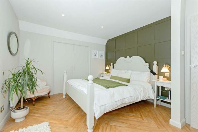 For Sale by Aspire Residential - Offington Lane