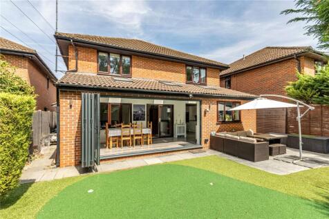 Fairwater Drive, New Haw, Addlestone, Surrey, KT15
