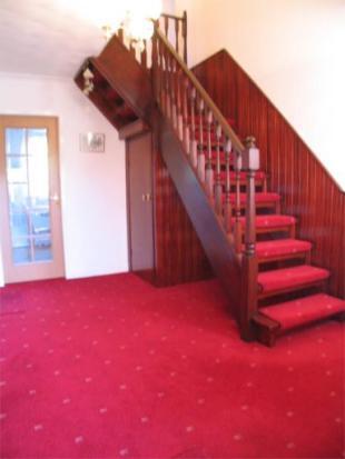 GOOD SIZED HALLWAY