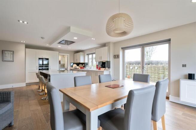 6 Hall Farm Court_067.jpg