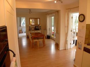 breakfast room