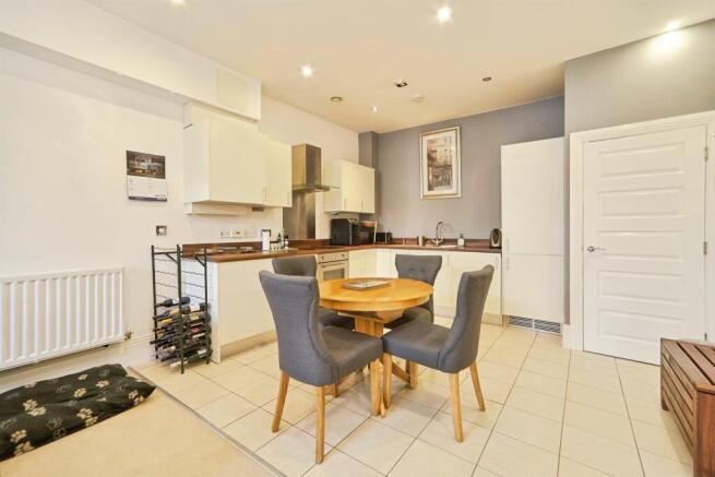 1 bed Apartment for sale Image 8