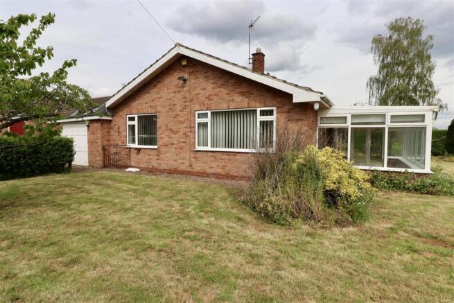 2 bed Detached Bungalow for sale Image 8