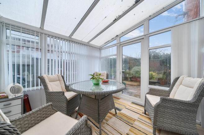 1403384-3-6970fb8...