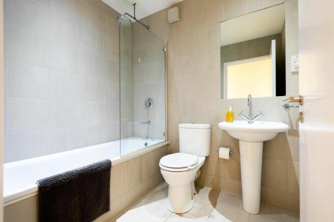 2 bed Apartment for sale Image 6