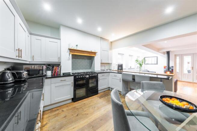 25 Brown Heath Road-001.jpg