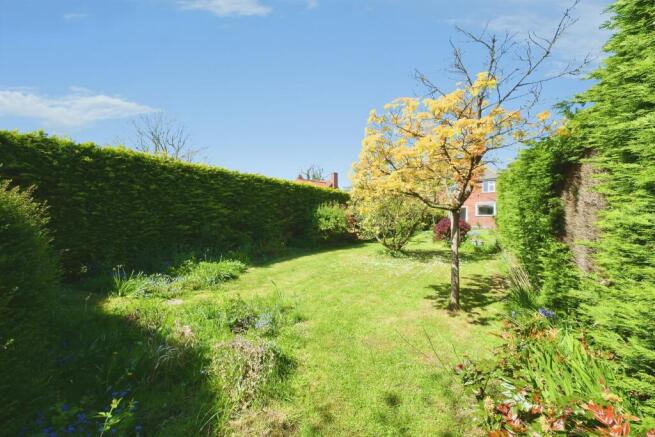 3 bed Semi-Detached for sale Image 12