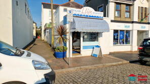 Pysgod Llå¶n, Y Maes, Pwllheli LL53 5HA