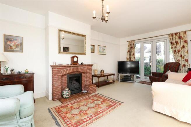 Living Room.jpg