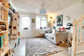 18, Sharpness Close, Hayes UB4 9SW