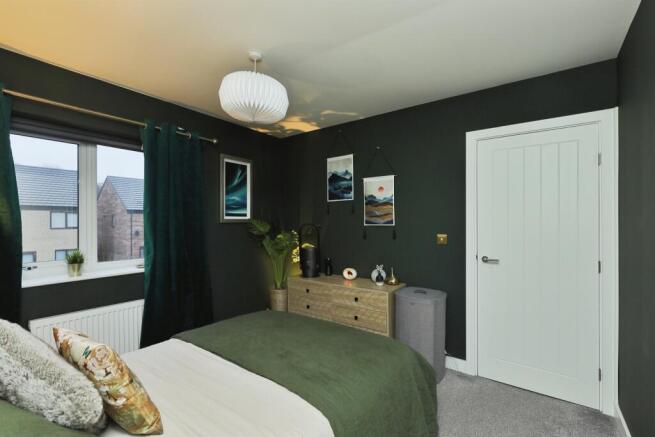 3 bed Semi-Detached for sale Image 11