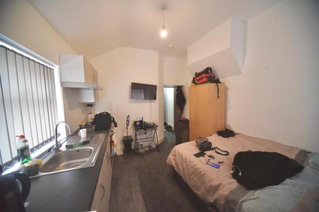 1 bed Apartment to rent Image 5