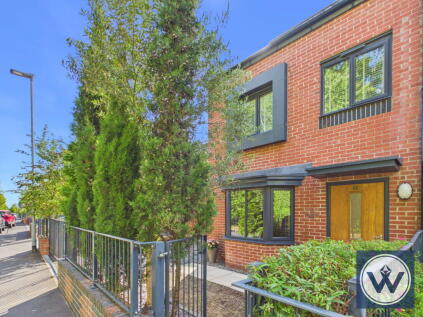 Lawnswood Road, Manchester, M12