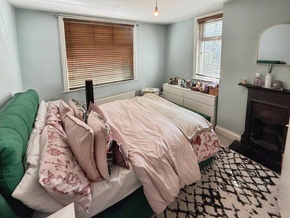 3 bed Semi-Detached to rent Image 11