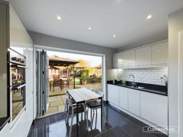 Kitchen/Breakfast Room
