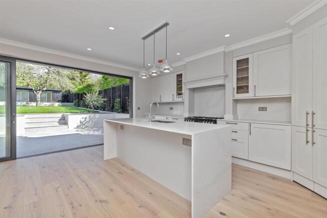 60BatchwoodDrive_April-25.jpg