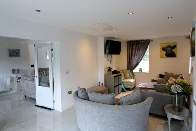 Second Lounge