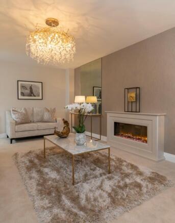 5 bed Detached for sale Image 11