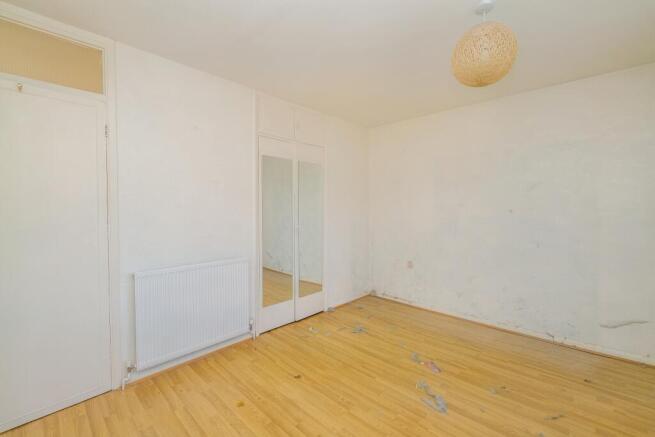 16 Blackpond Lane, Farnham Royal, Slough, SL2 3DS