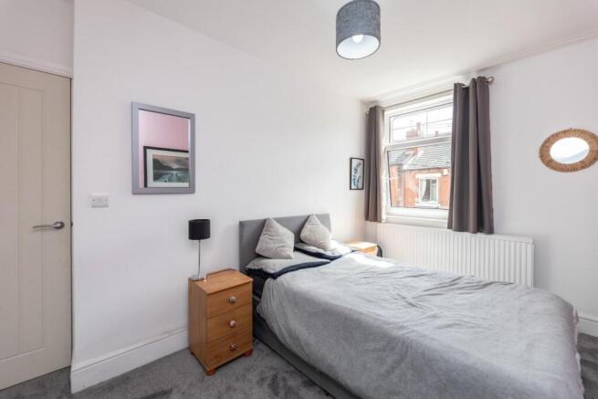 5 bed Terraced to rent Image 12