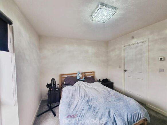 2 bed Flat to rent Image 4