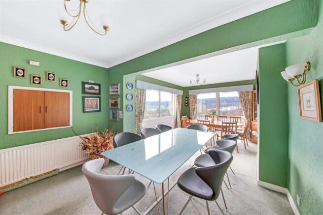 Dining room.jpg