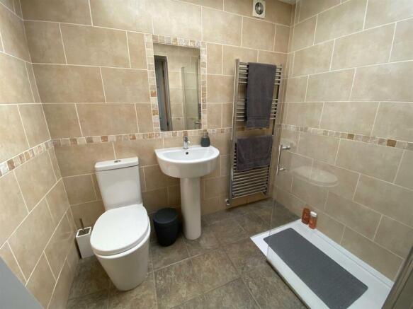 Shower Room.jpg