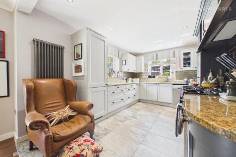 Dixy Close, St. Neots, Cambridgeshire, PE19