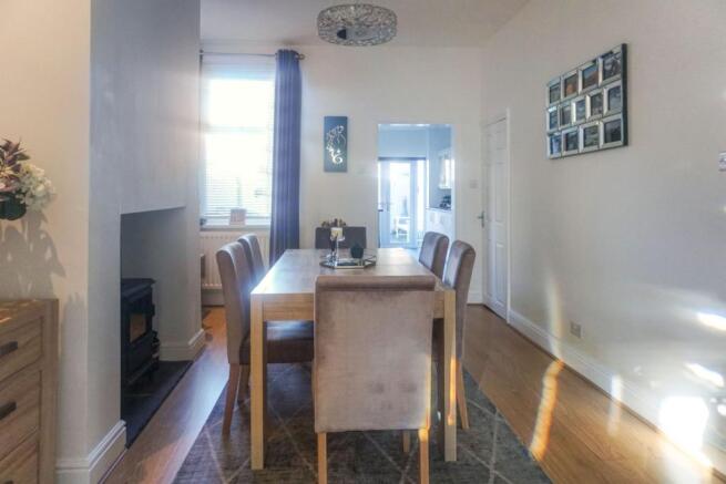 Lounge/Dining Room