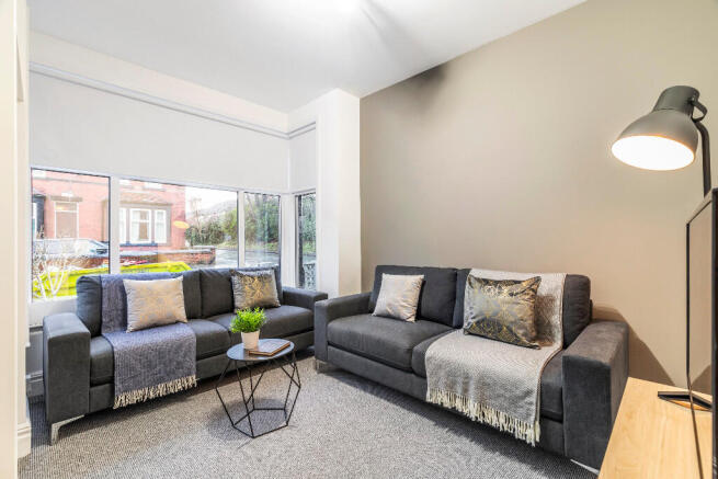 5 bed Terraced to rent Image 4