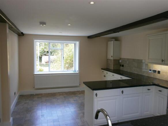 Kitchen/Dining Area