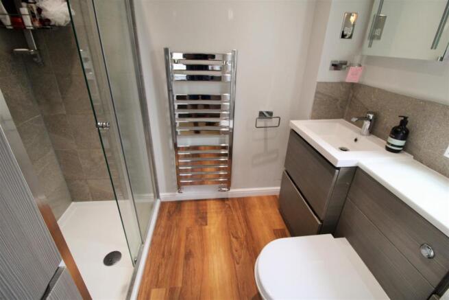 Refitted En Suite