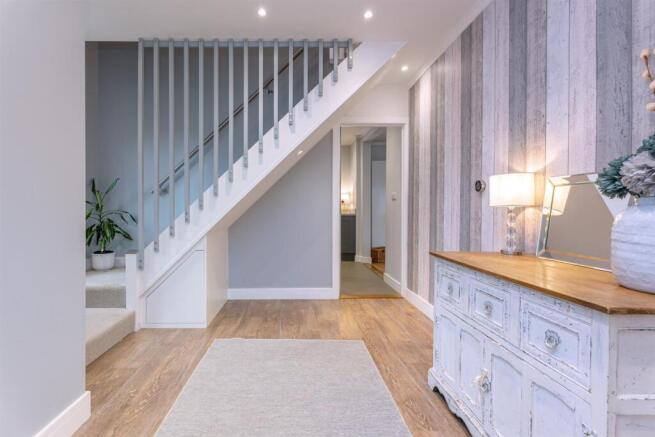 hallway-2.jpg