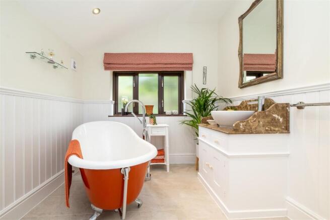 2 bed Detached Bungalow for sale Image 12