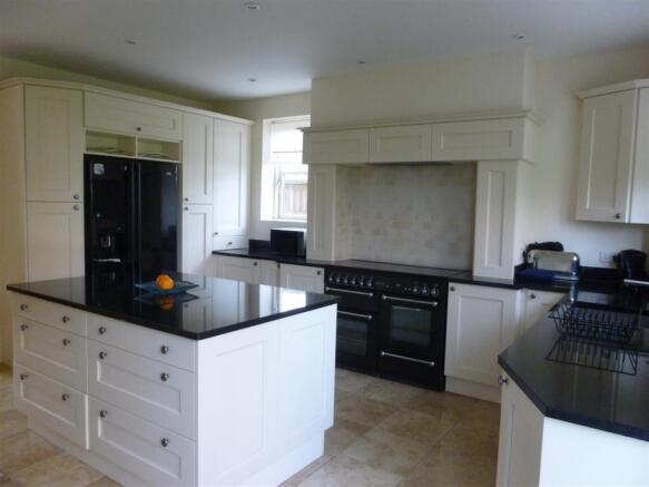 Kitchen Area.JPG
